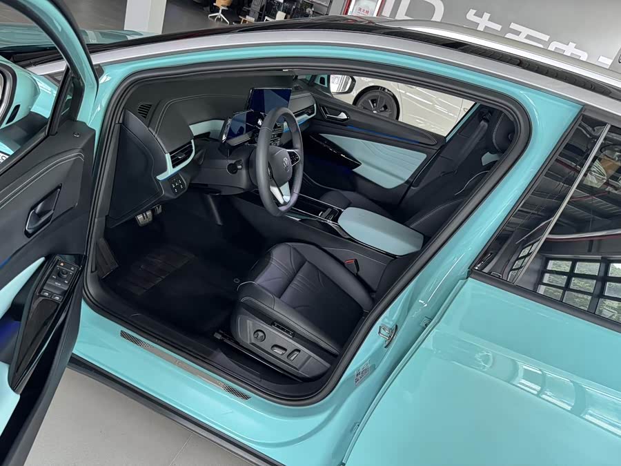 Volkswagen ID.4 X 2023 car image #13