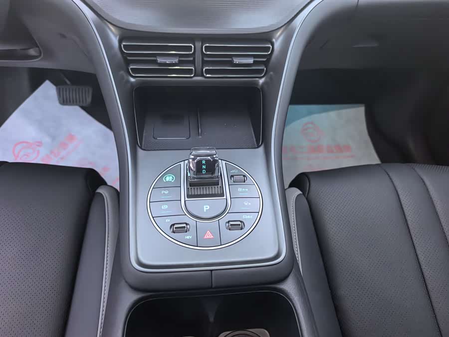 BYD Sea Lion 05 DM-i 2025 car image #13