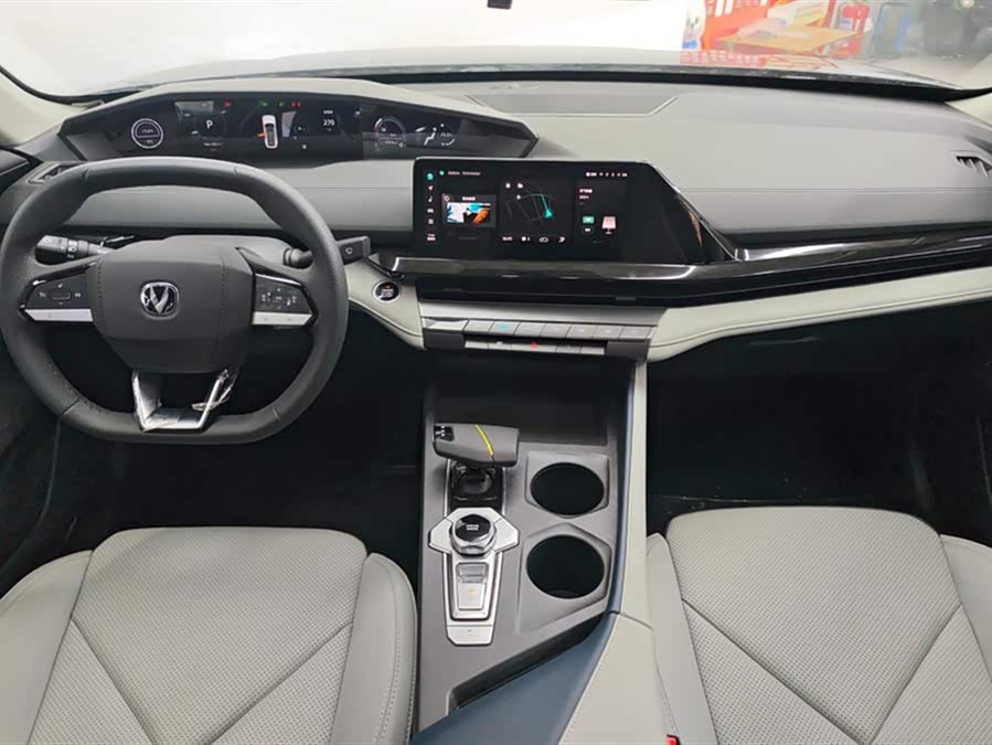 Changan UNI-V iDD 2023 #13 Changan UNI-V iDD 2023 car image #13