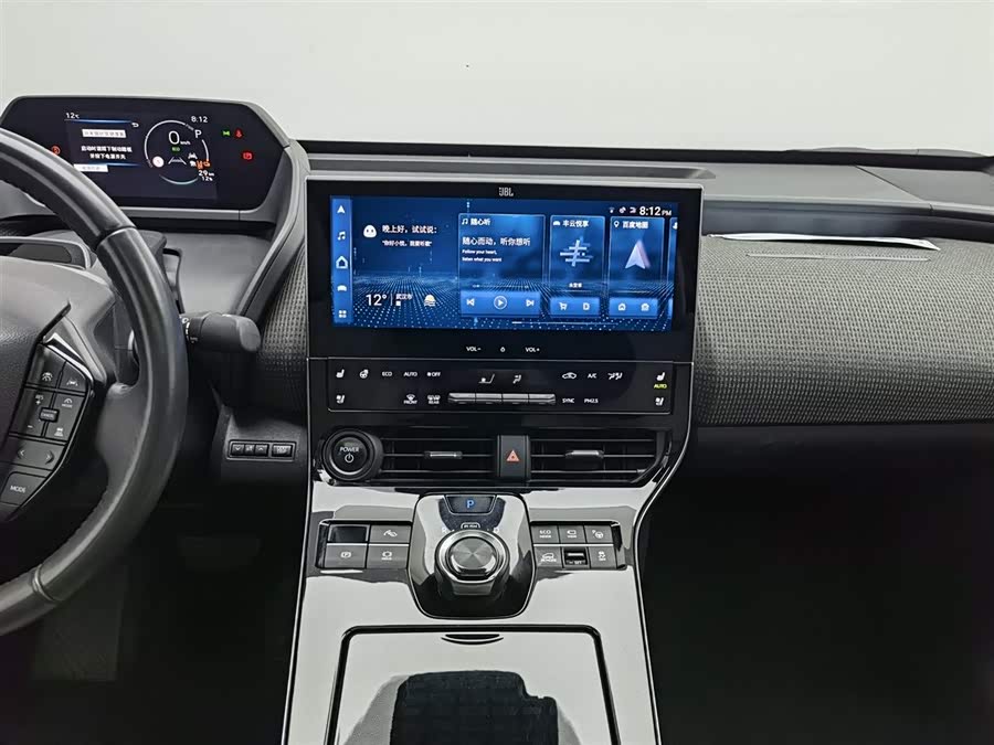 Toyota bZ4X 2022 immagine di auto #13