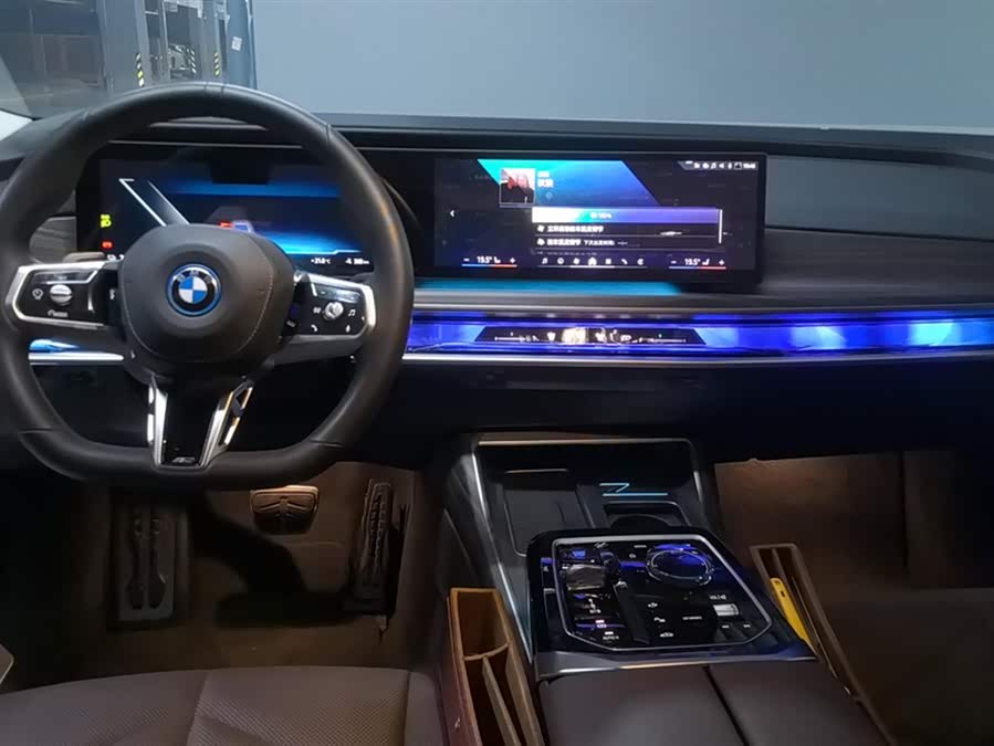 宝马 宝马i7 2025 汽车图片 #13