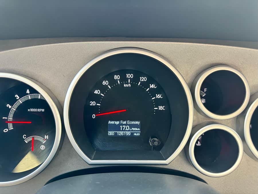 Toyota Tundra 2014 immagine di auto #13