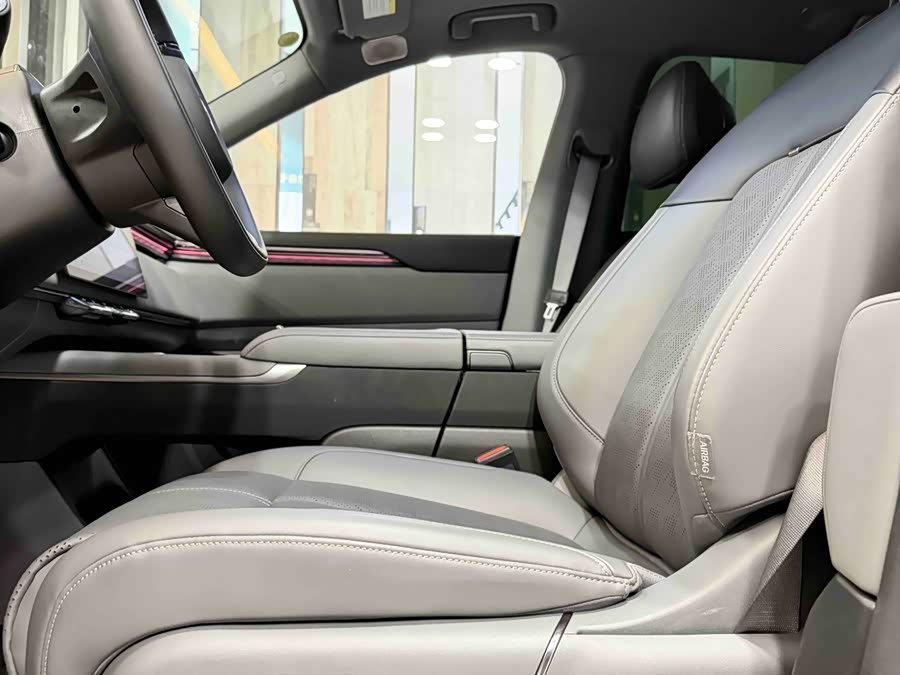 Zeekr 7X 2024 car image #13