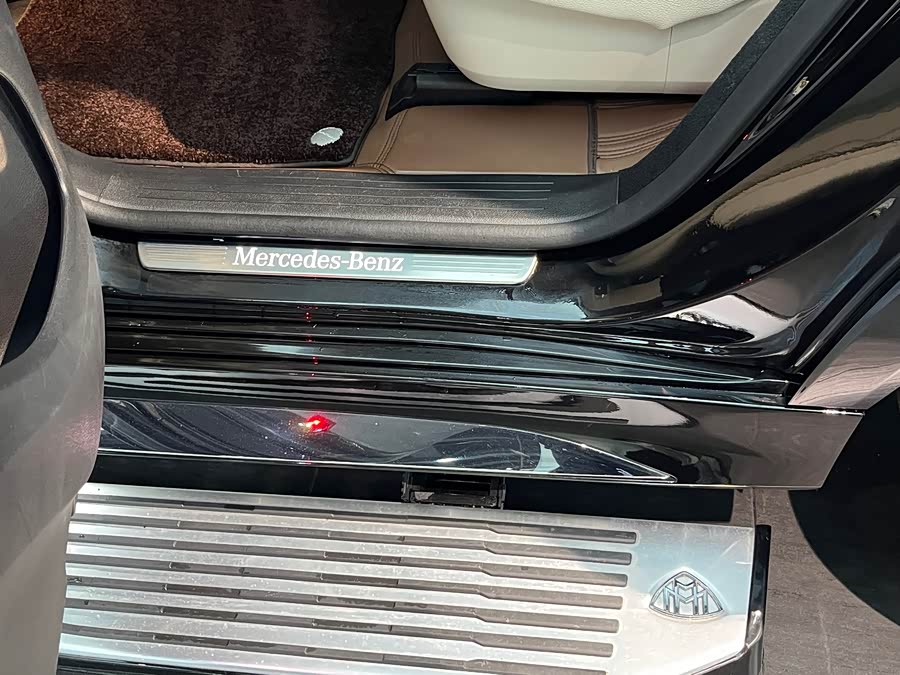 Mercedes-Benz GLS Class 2022 car image #13