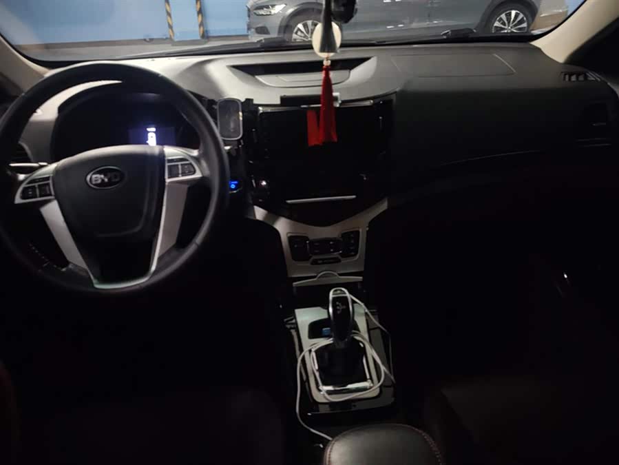 BYD e5 2016 #13 BYD e5 2016 car image #13