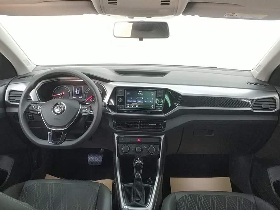 Volkswagen T-Cross 2019 car image #13
