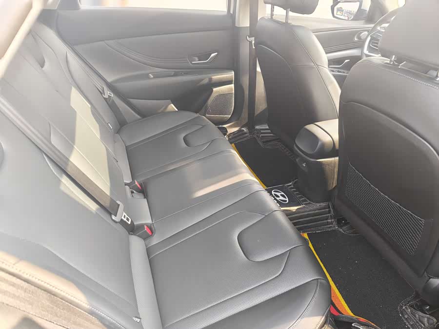 Hyundai Elantra 2021 car image #13