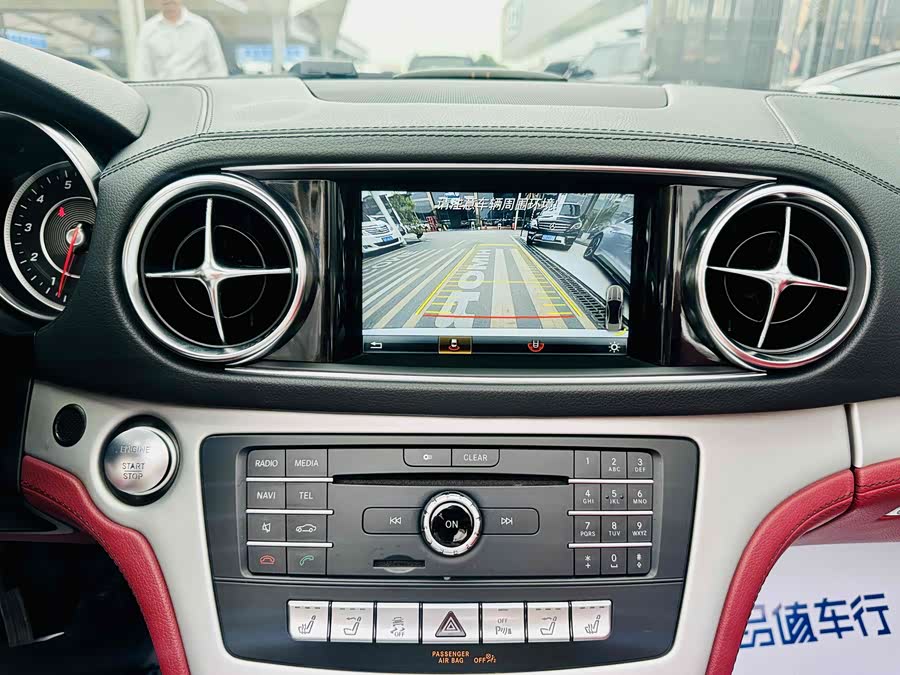 Mercedes-Benz SL Class 2010 car image #13