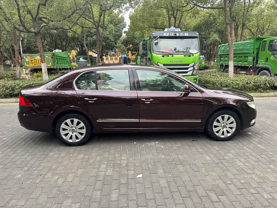 Skoda Superb 2012 image de voiture #13