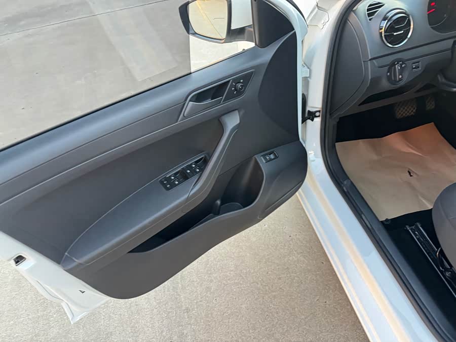 Jetta Jetta 2019 car image #13