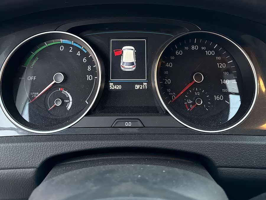 Volkswagen Golf Pure Electric 2020 car image #13