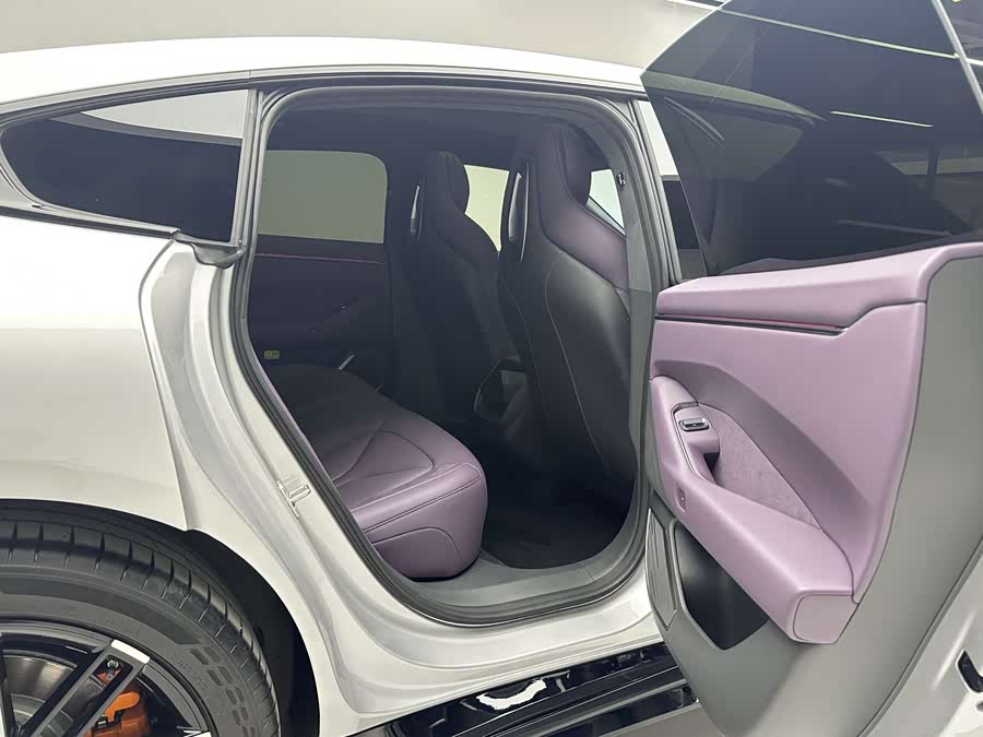 小鹏 小鹏P7 2025 汽车图片 #13