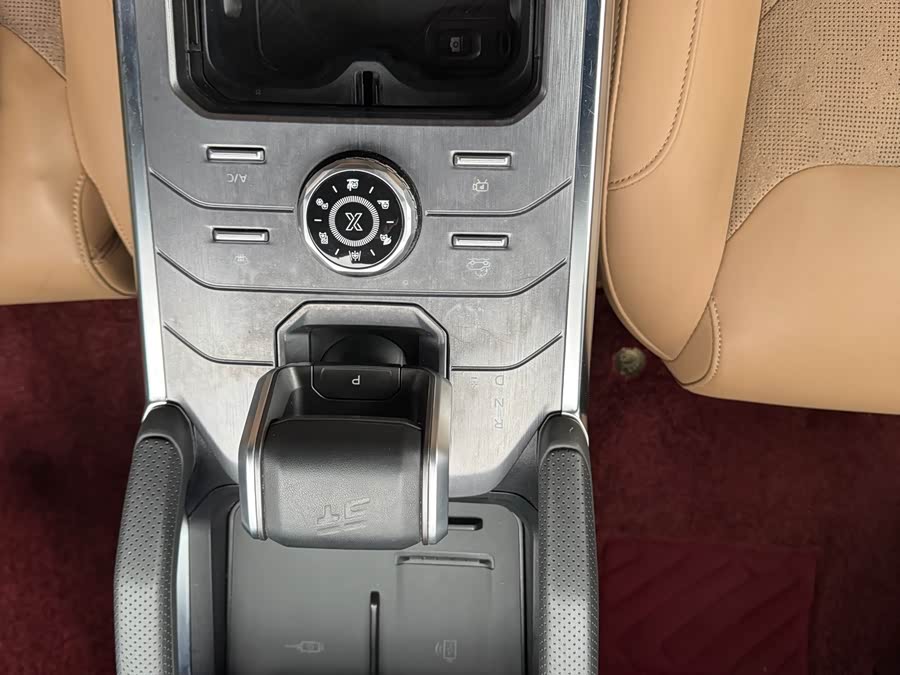 Jetour Traveller 2023 car image #13