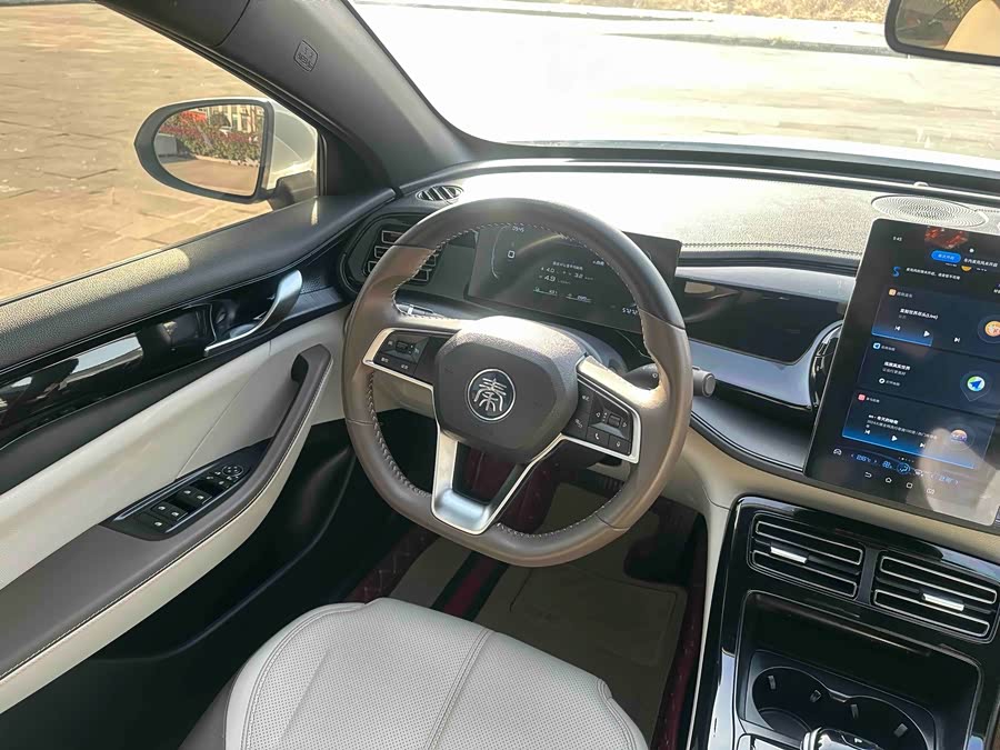 BYD Qin Plus 2023 #13 BYD Qin Plus 2023 car image #13