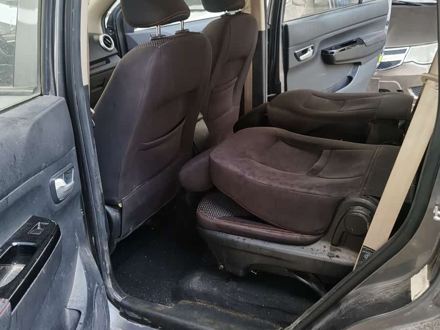 SWM X2 2021 изображение автомобиля #13