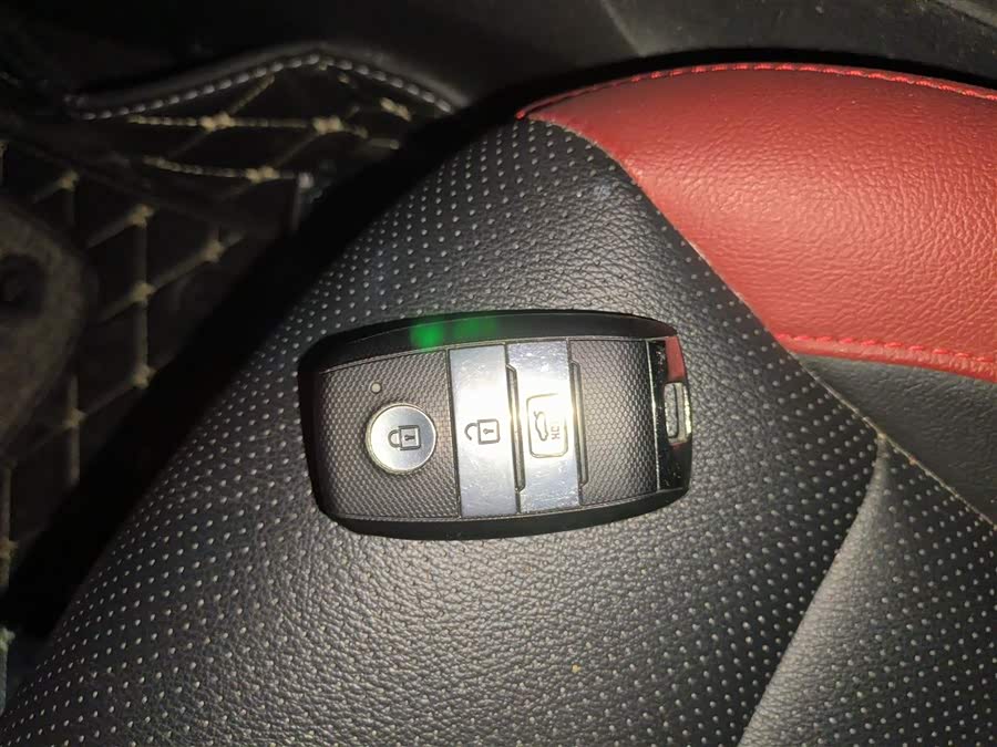 Kia Rio Cross 2018 car image #13