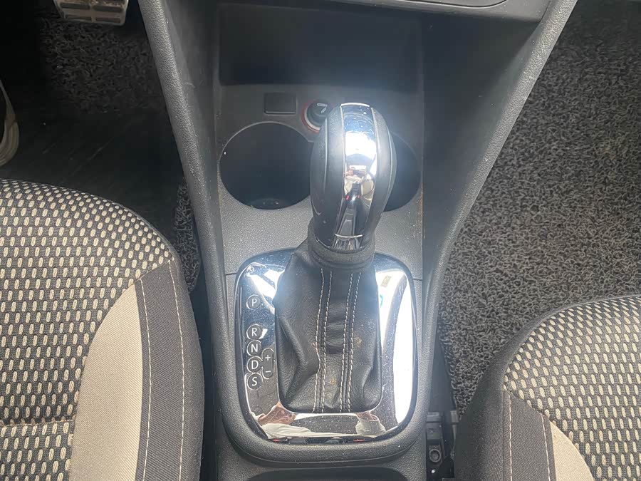 大众 Polo 2012 汽车图片 #13