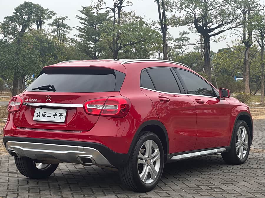 Mercedes-Benz GLA Class 2016 car image #13