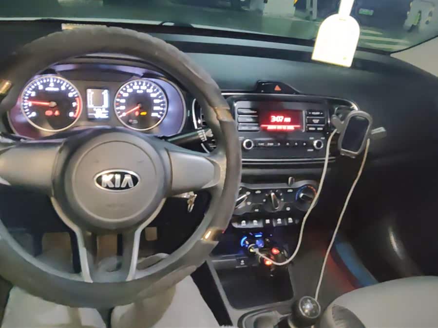 起亚 焕驰 2018 汽车图片 #13