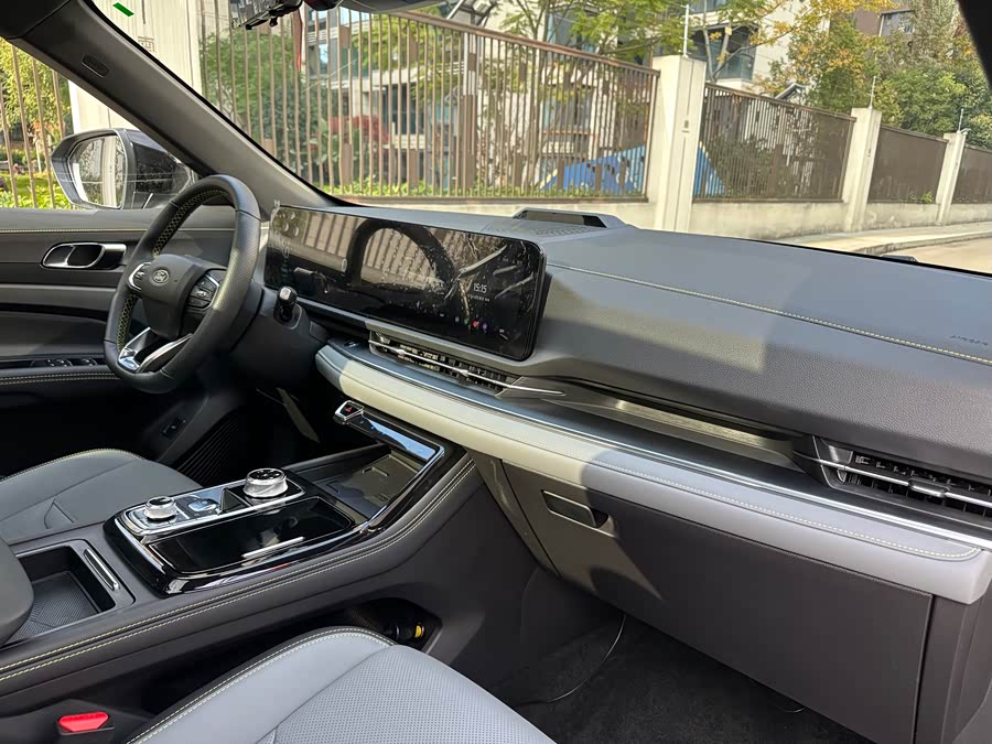 Ford Equator Sport 2024 car image #13