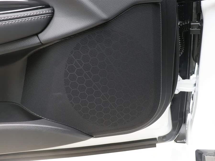 Toyota Crown 2025 immagine di auto #13