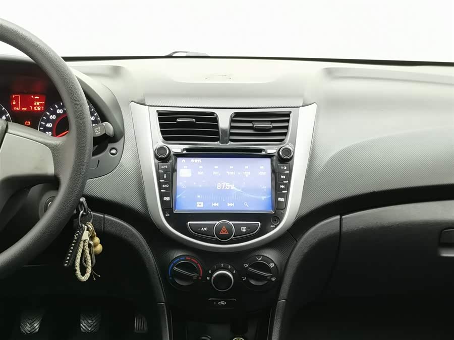 Mazda Reina Hatchback 2014 car image #13