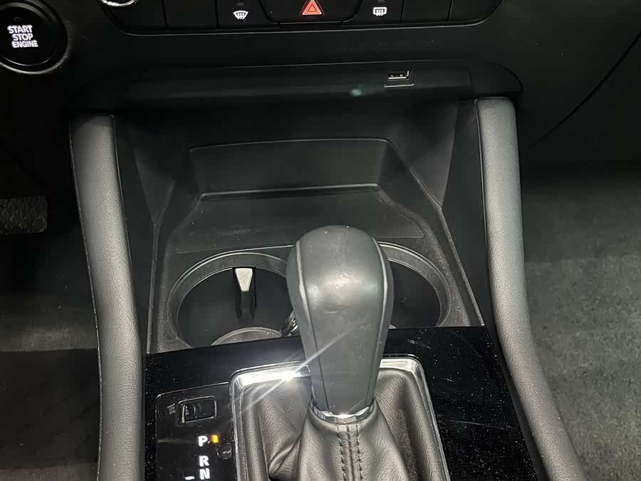 Mazda 3 Axela 2021 car image #13