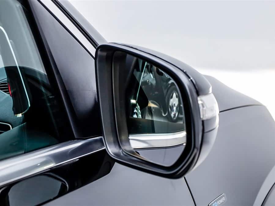 Mercedes-Benz GLE Class New Energy 2021 car image #13