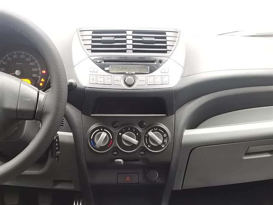 Suzuki 2014 car image #13