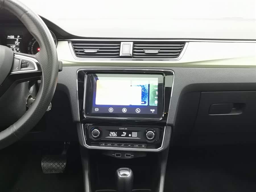Skoda Rapid 2021 car image #13