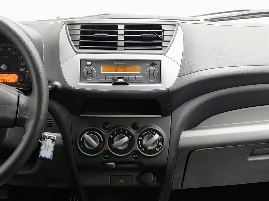 Suzuki 2014 car image #13