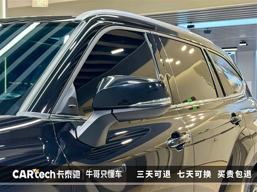 Toyota Highlander 2021 car image #13