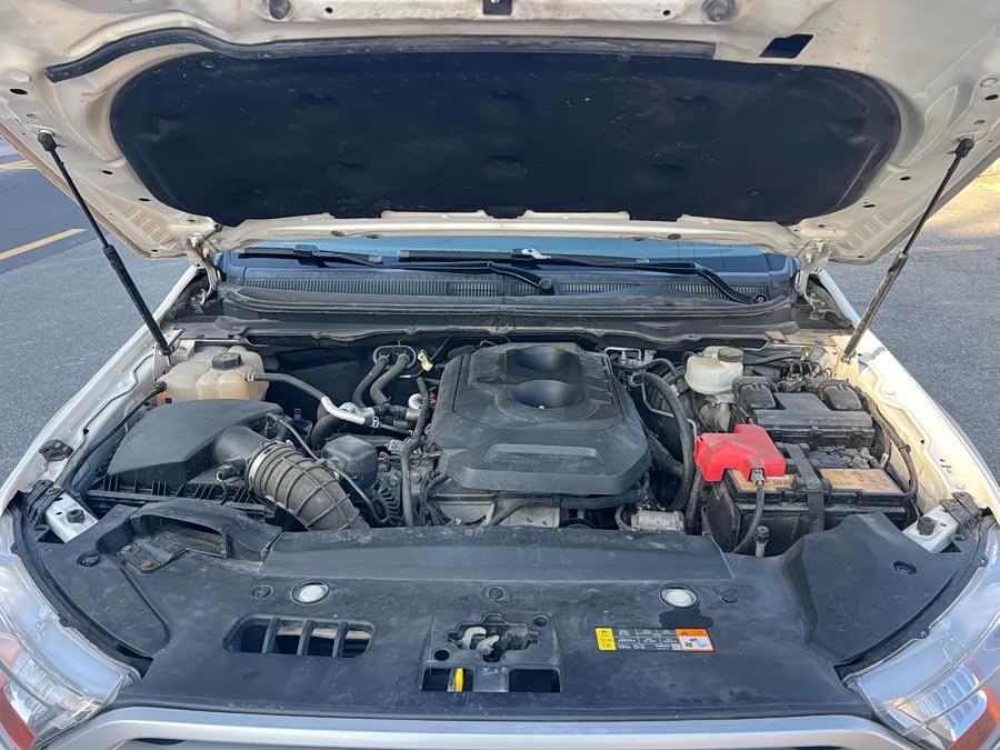 Ford Everest 2018 immagine di auto #13