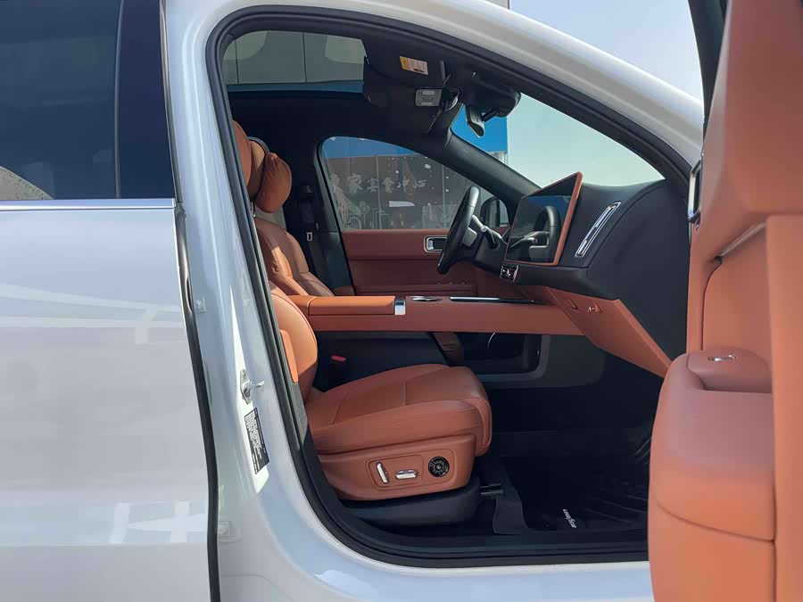 Li L6 2024 صورة سيارة #13