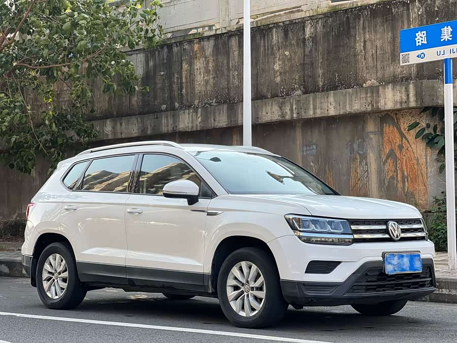 Volkswagen Tharu 2018 immagine di auto #13