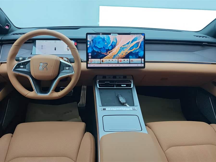 BYD HanL 2025 car image #13