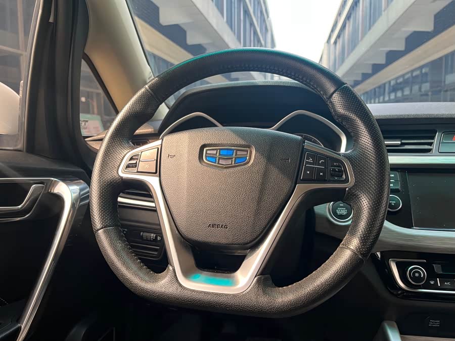 Vision X3 2018 car image #13