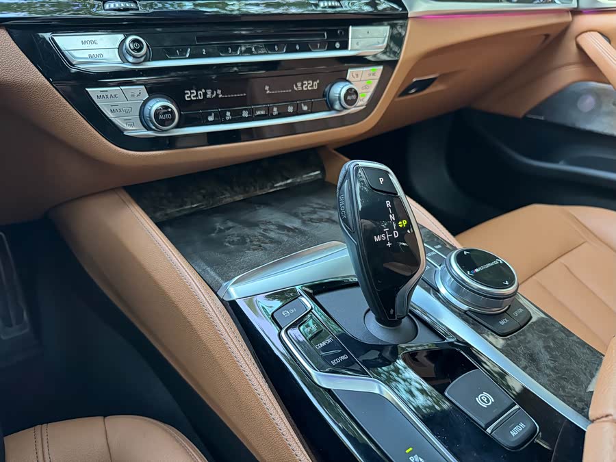 BMW 5 Series 2018 #13 BMW 5 Series 2018 car image #13