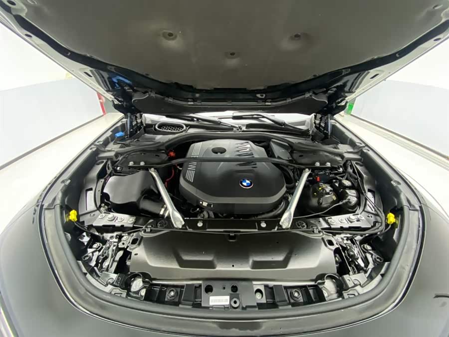 BMW 7 Series 2024 car image #13