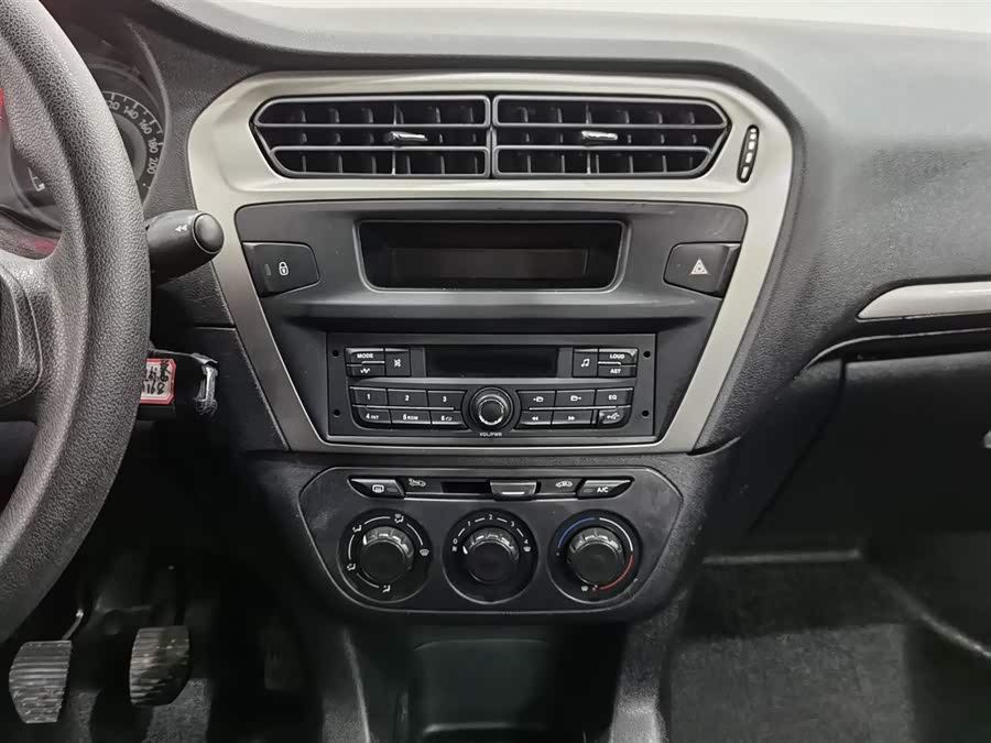 Peugeot 301 2016 صورة سيارة #13