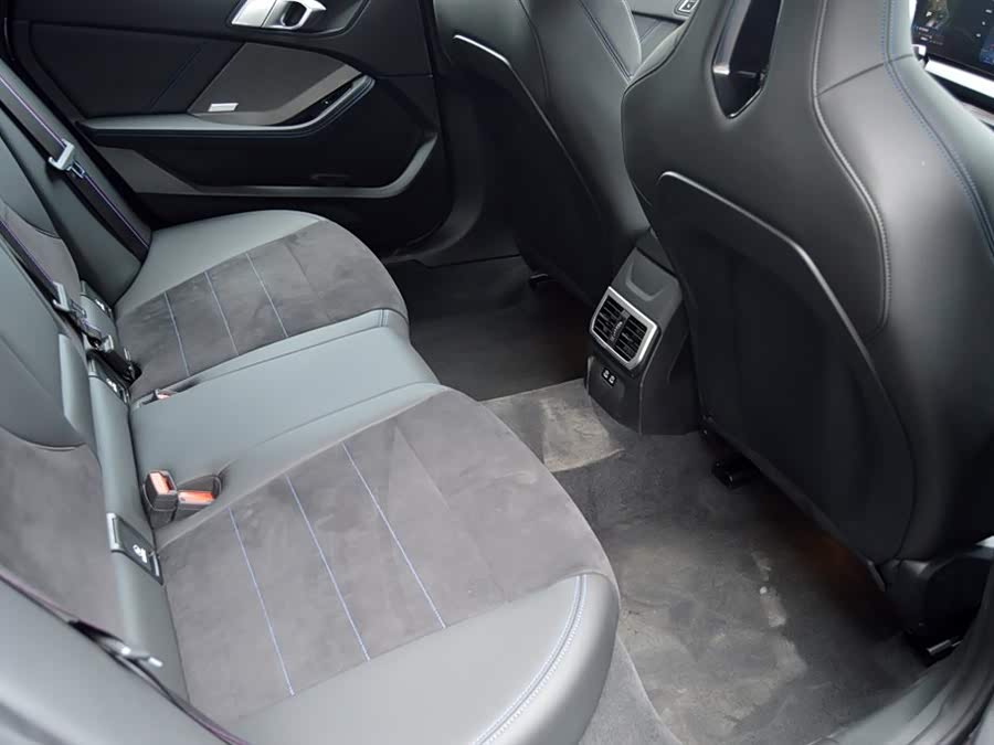 BMW M235L #13 BMW M235L car image #13