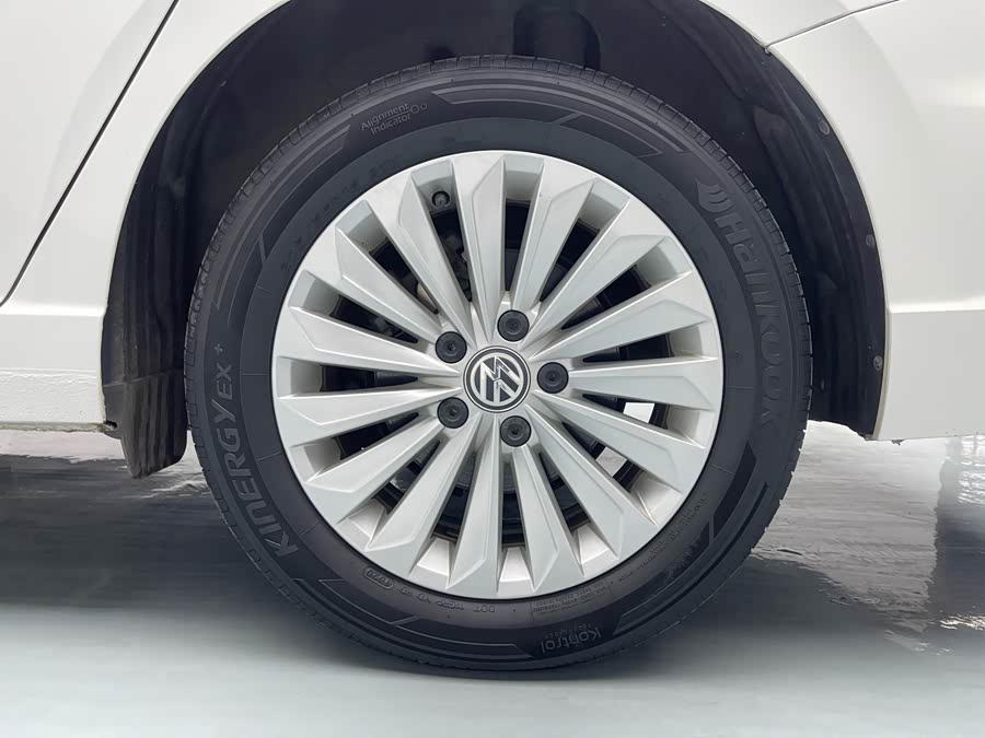Volkswagen Lavida 2020 car image #13