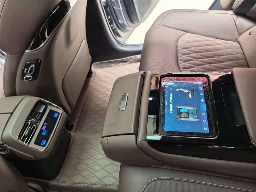 BYD Han 2022 car image #13