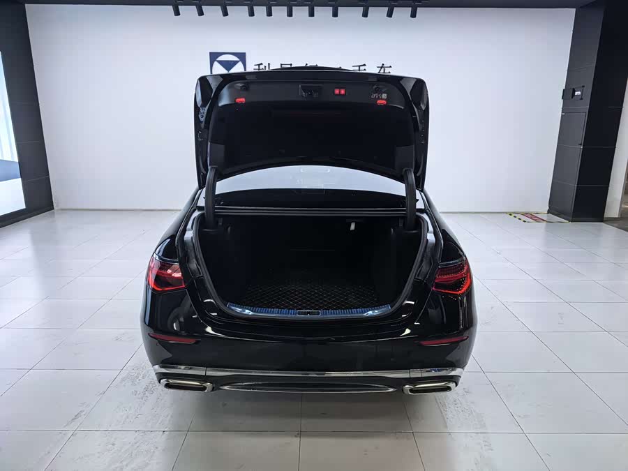 Mercedes-Benz Maybach S Class 2023 car image #13