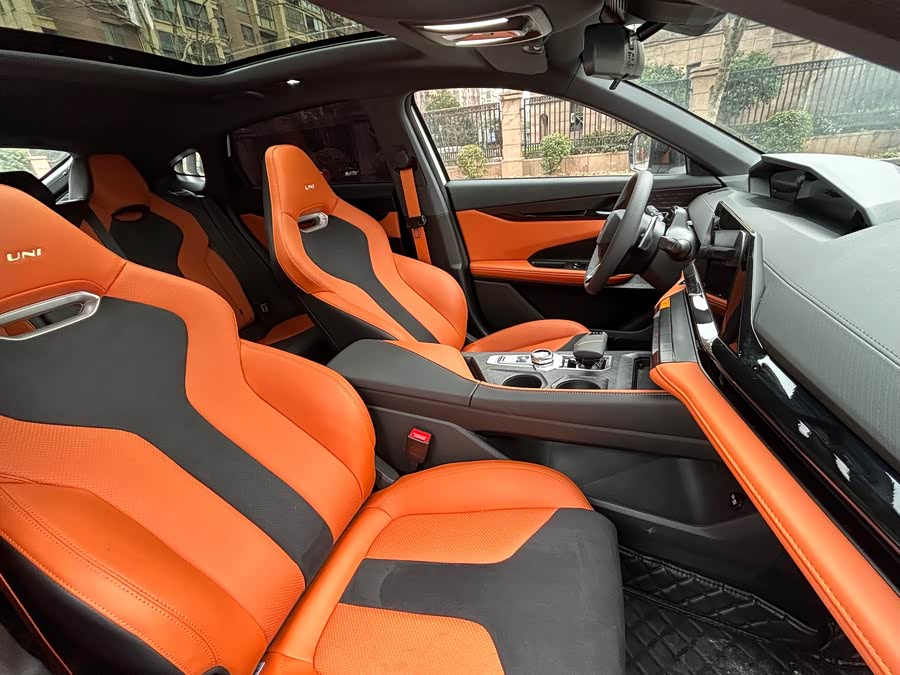 Changan UNI-V 2023 car image #13