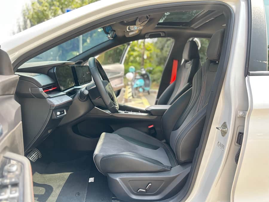 GEELY Binray 2022 car image #13