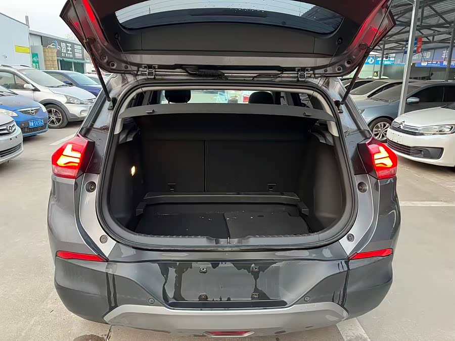 Chevrolet Tracker 2020 #13 Chevrolet Tracker 2020 car image #13