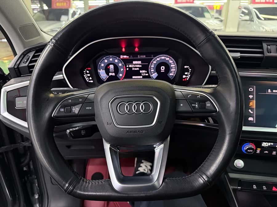 Audi Q3 2020 immagine di auto #13