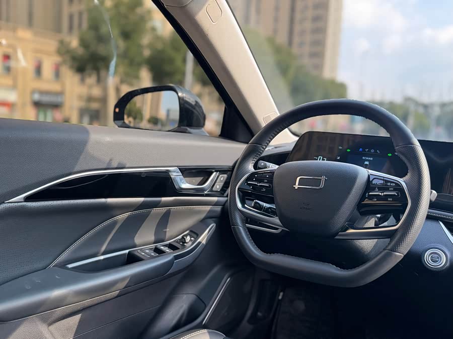 2023 car image #13