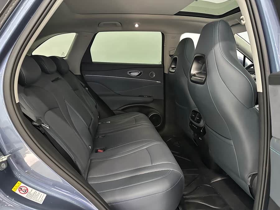 BYD Sea Lion 07 DM-i 2025 car image #13